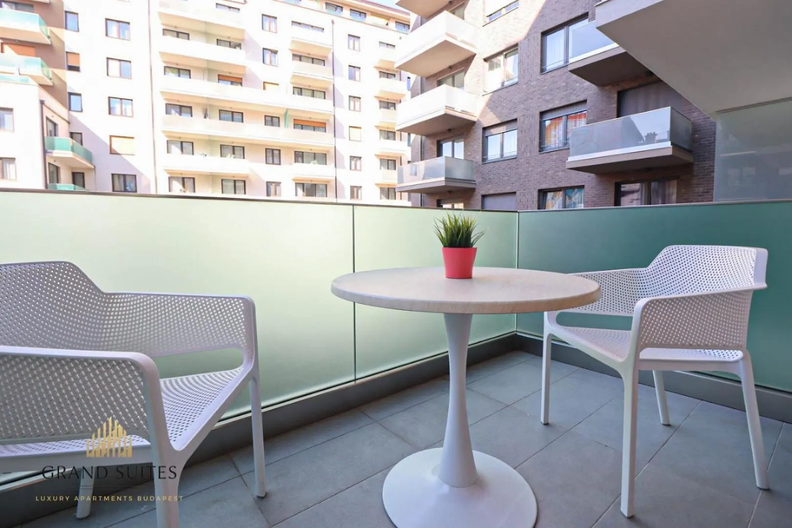 Grand Suites Promenade Budapest 0*,